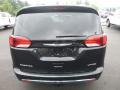 2017 Brilliant Black Crystal Pearl Chrysler Pacifica Limited  photo #4