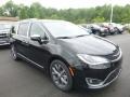 2017 Brilliant Black Crystal Pearl Chrysler Pacifica Limited  photo #7