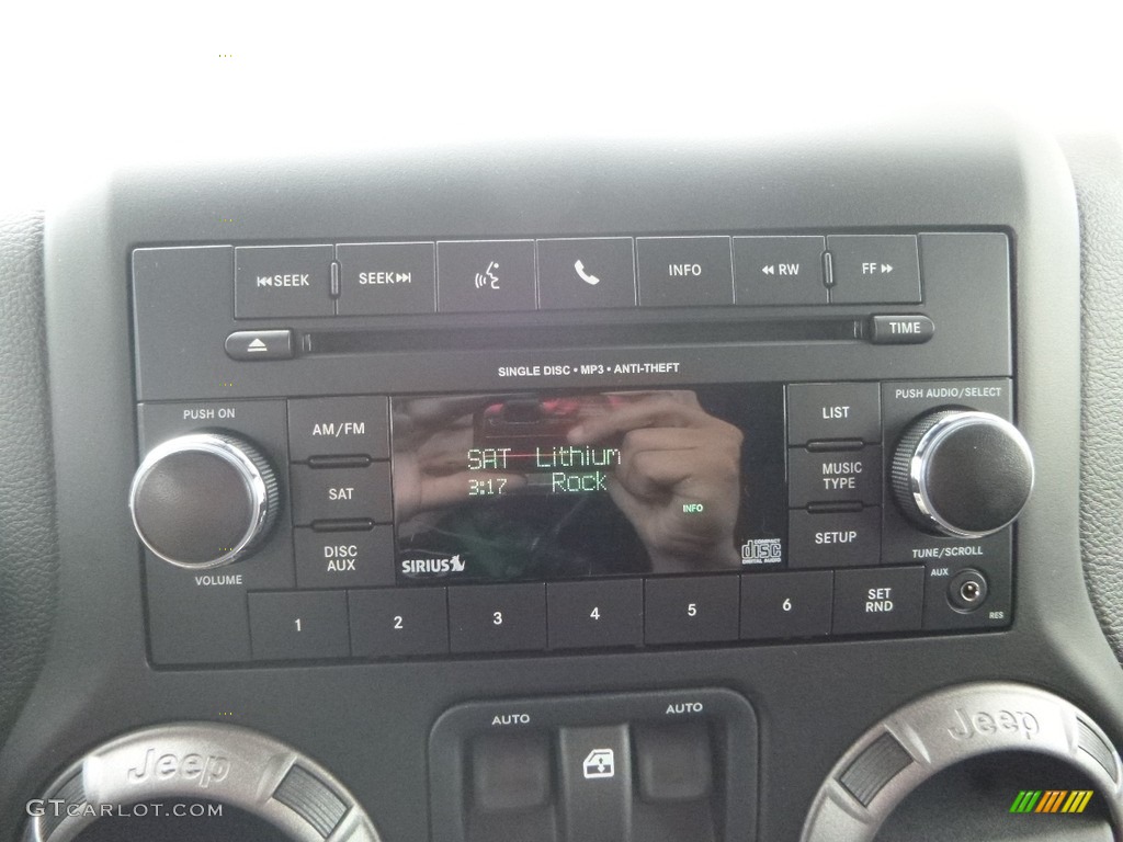 2017 Wrangler Sport 4x4 - Black / Black photo #17