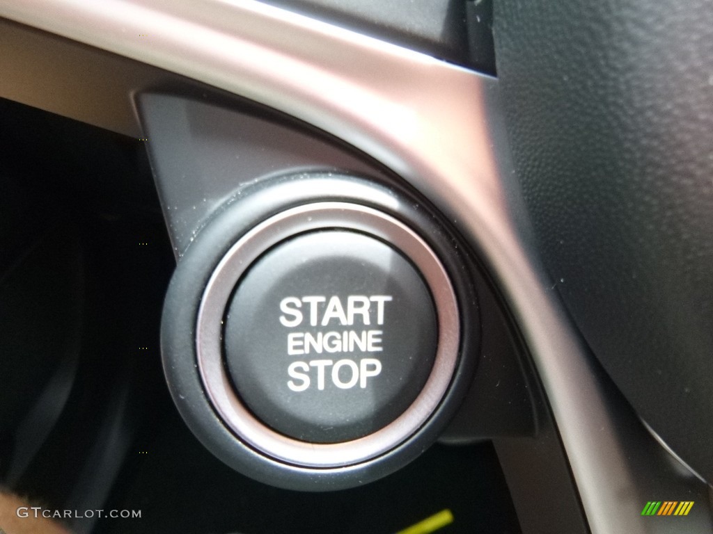 2018 Alfa Romeo Stelvio Sport AWD Controls Photo #121632798