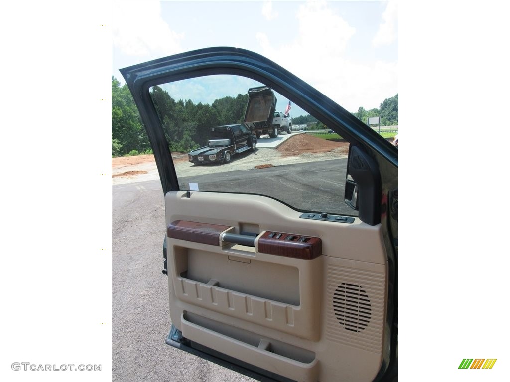 2012 F350 Super Duty Lariat Crew Cab 4x4 - Green Gem Metallic / Adobe photo #27