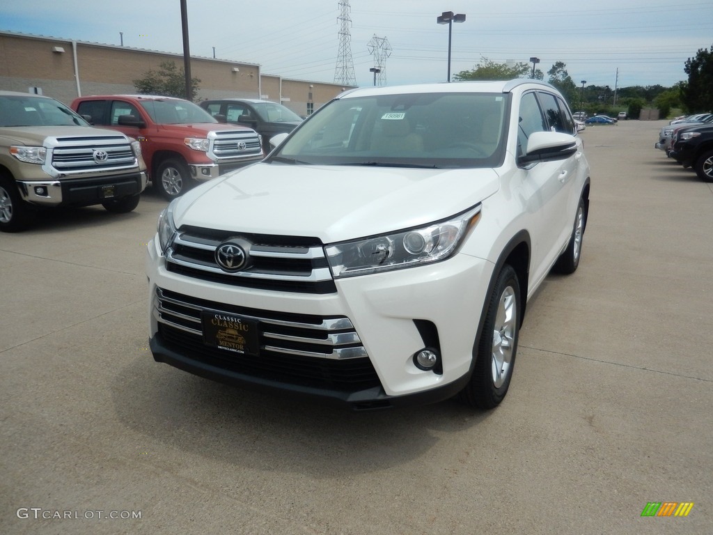 Blizzard White Pearl Toyota Highlander