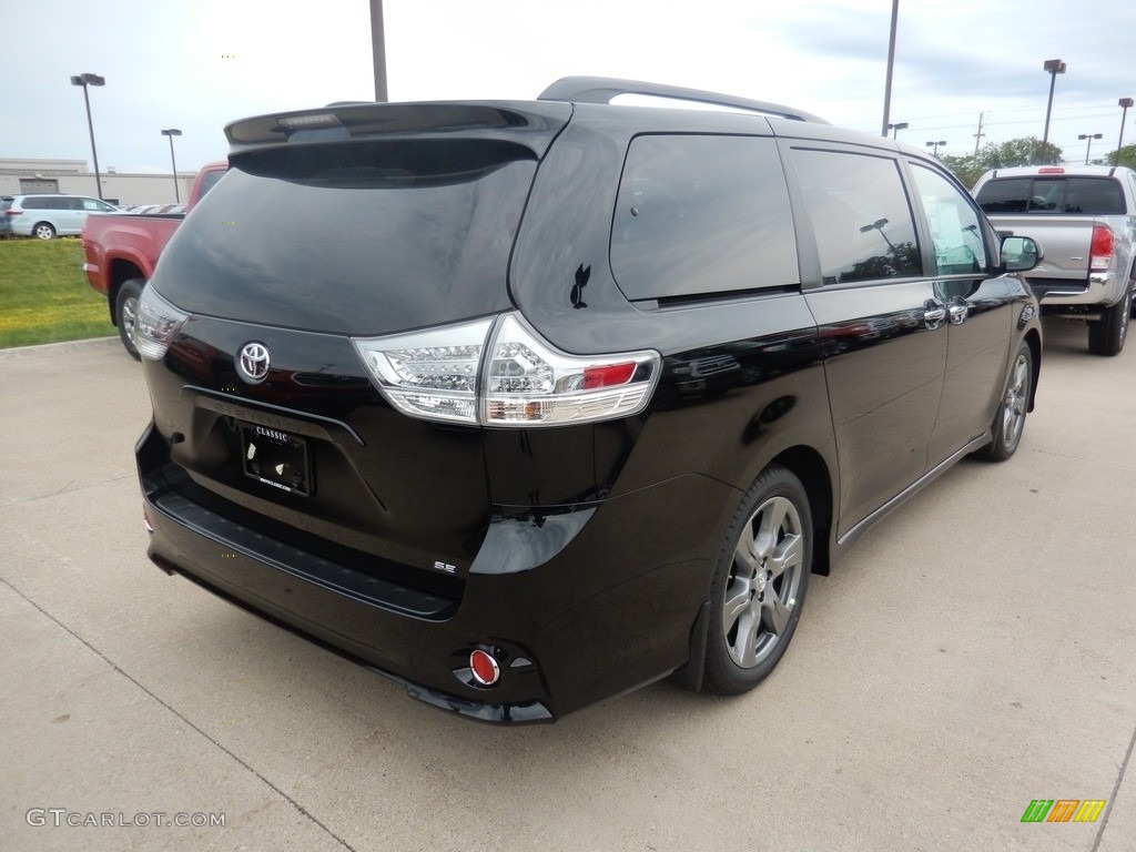 2017 Sienna SE - Midnight Black Metallic / Black photo #2
