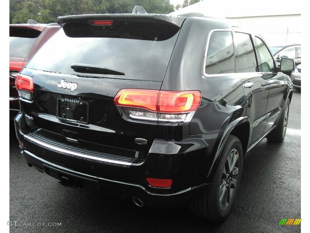 2017 Grand Cherokee Overland 4x4 - Diamond Black Crystal Pearl / Brown/Light Frost Beige photo #2