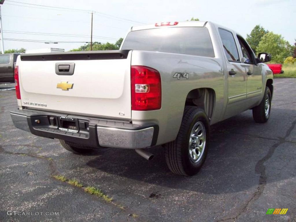 2009 Silverado 1500 LS Crew Cab 4x4 - Silver Birch Metallic / Dark Titanium photo #3
