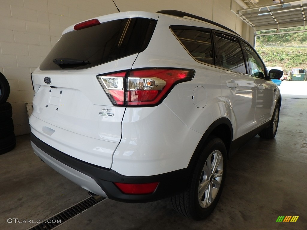 2017 Escape SE 4WD - Oxford White / Charcoal Black photo #2