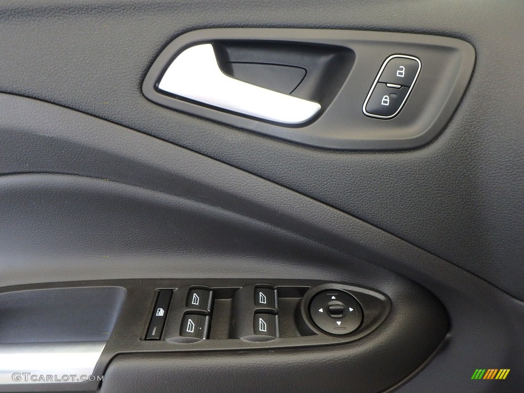 2017 Escape SE 4WD - Oxford White / Charcoal Black photo #10