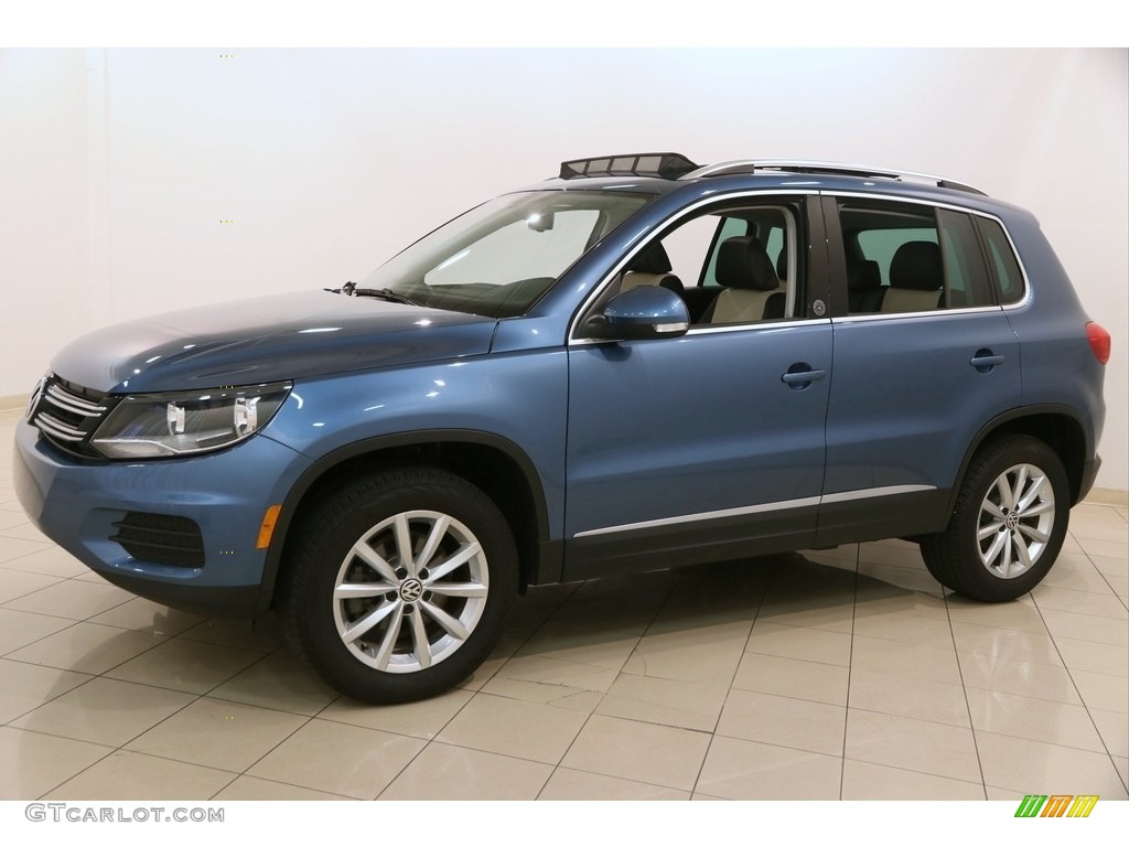 2017 Tiguan Wolfsburg - Pacific Blue Metallic / Beige/Black photo #3