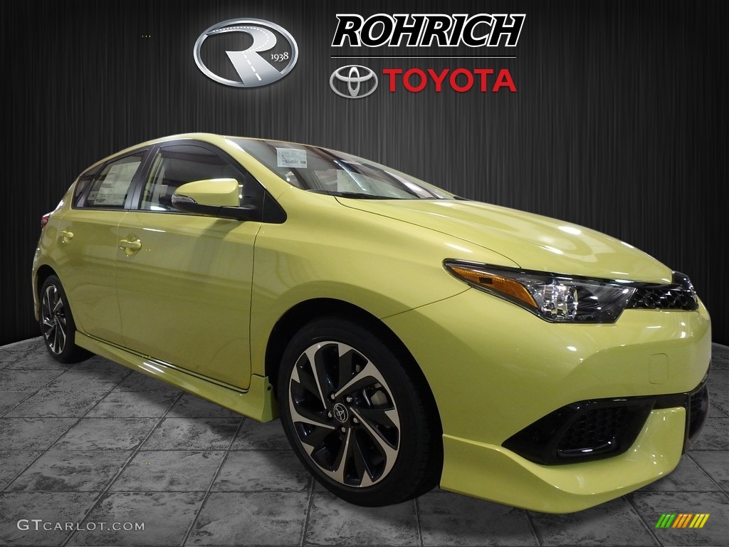 2017 Corolla iM  - Spring Green Metallic / Black photo #1