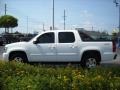 2008 Summit White Chevrolet Avalanche LT 4x4  photo #41