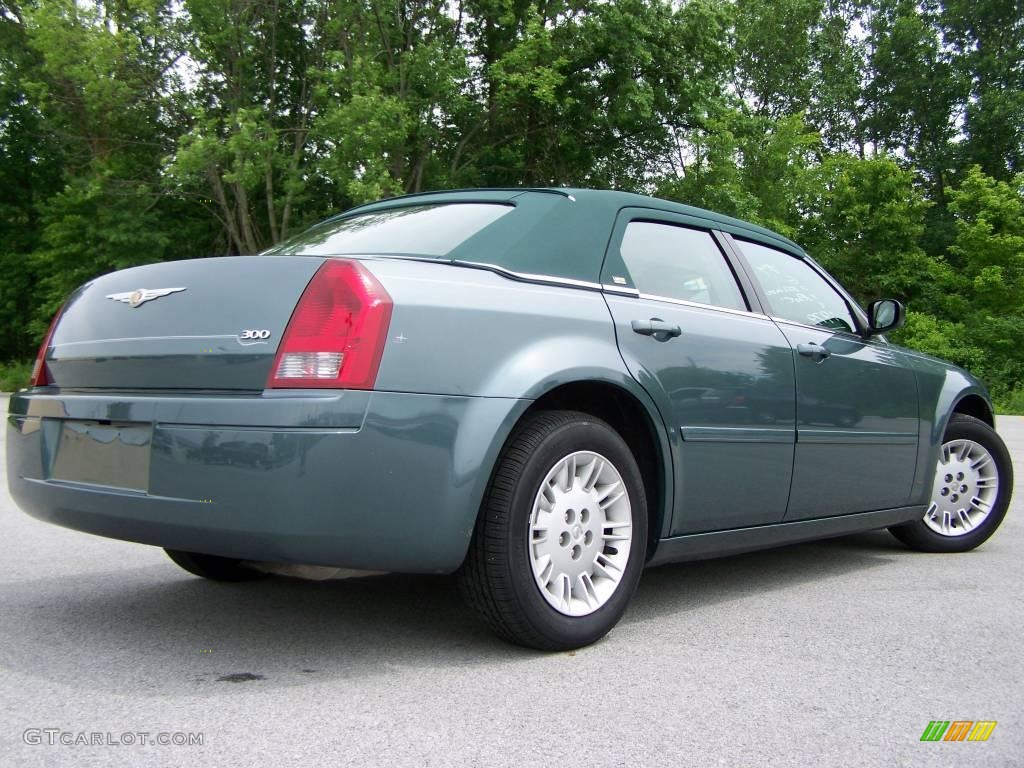 2006 300  - Magnesium Pearlcoat / Dark Slate Gray/Light Slate Gray photo #3