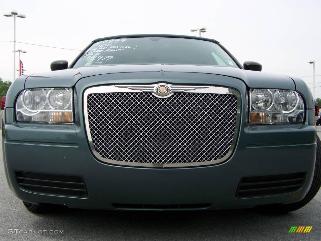 2006 300  - Magnesium Pearlcoat / Dark Slate Gray/Light Slate Gray photo #6