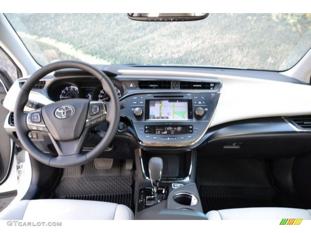 2017 Avalon Touring - Blizzard Pearl White / Light Gray photo #13