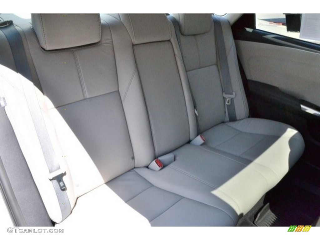 2017 Avalon Touring - Blizzard Pearl White / Light Gray photo #24