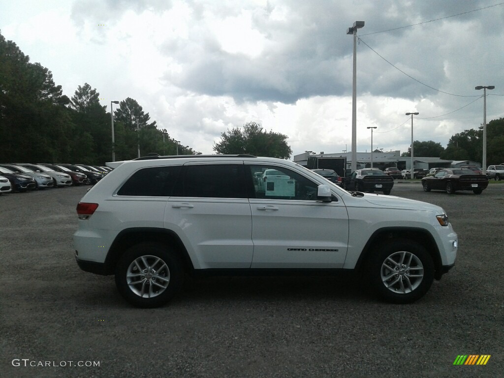 2017 Grand Cherokee Laredo - Bright White / Black photo #6