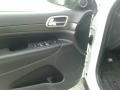 Bright White - Grand Cherokee Laredo Photo No. 17
