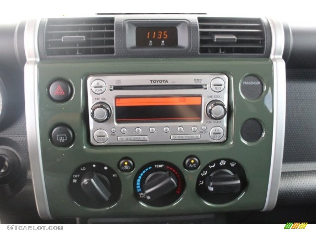 2014 FJ Cruiser 4WD - Army Green / Dark Charcoal photo #18