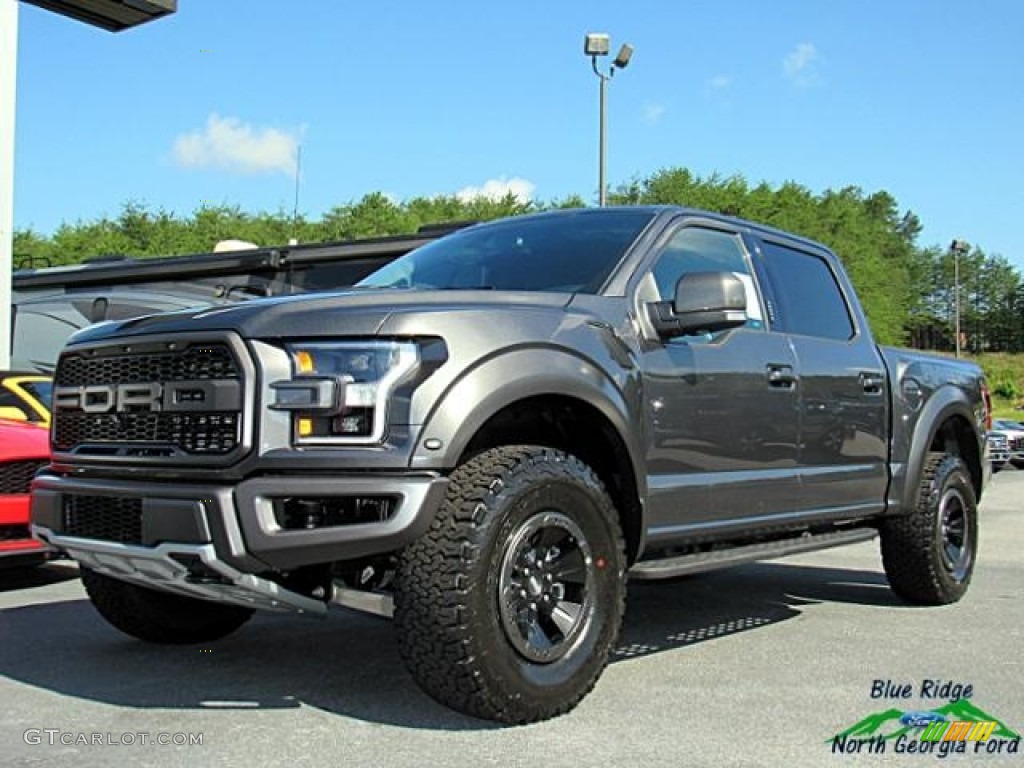 2017 F150 SVT Raptor SuperCrew 4x4 - Magnetic / Raptor Black photo #1