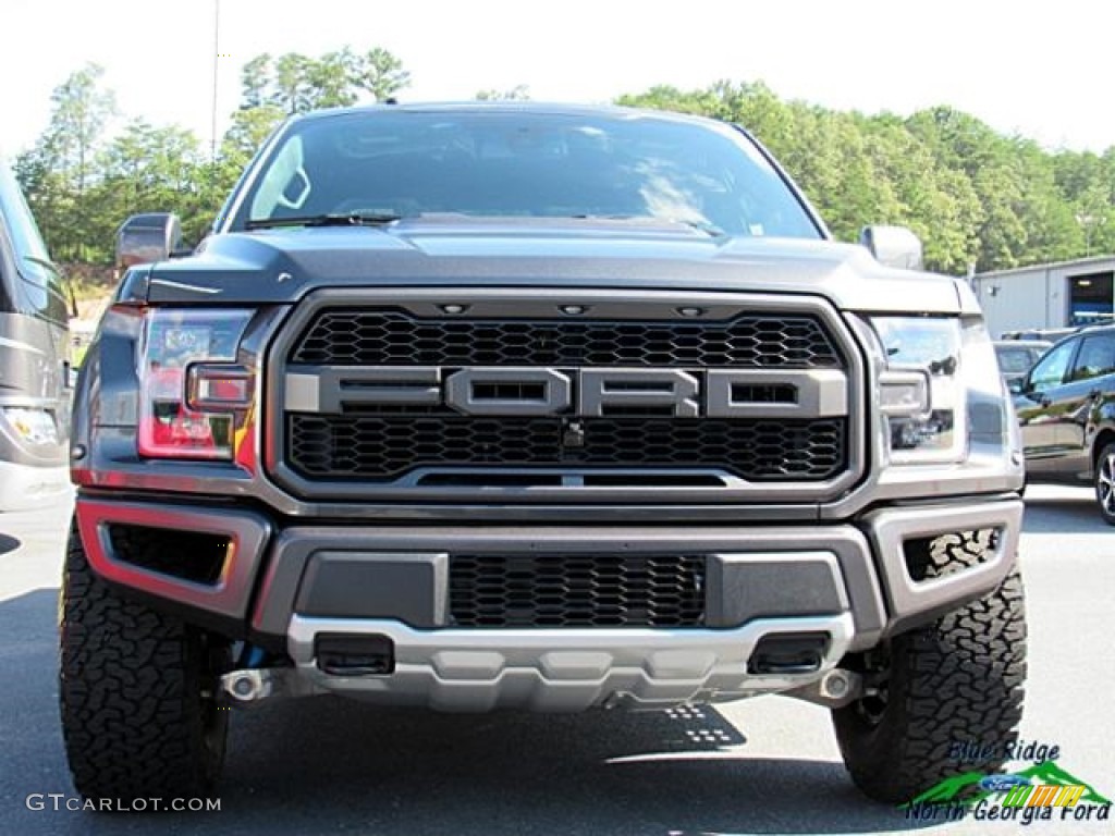 2017 F150 SVT Raptor SuperCrew 4x4 - Magnetic / Raptor Black photo #8