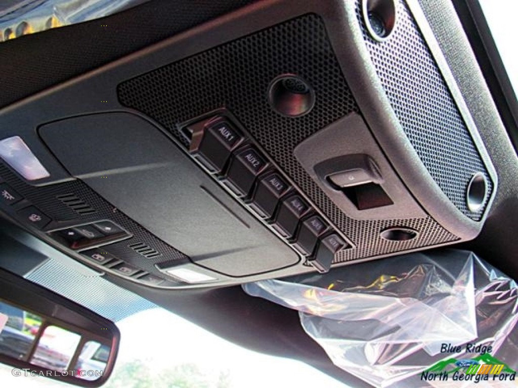 2017 F150 SVT Raptor SuperCrew 4x4 - Magnetic / Raptor Black photo #28