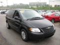 2006 Brilliant Black Chrysler Town & Country   photo #6