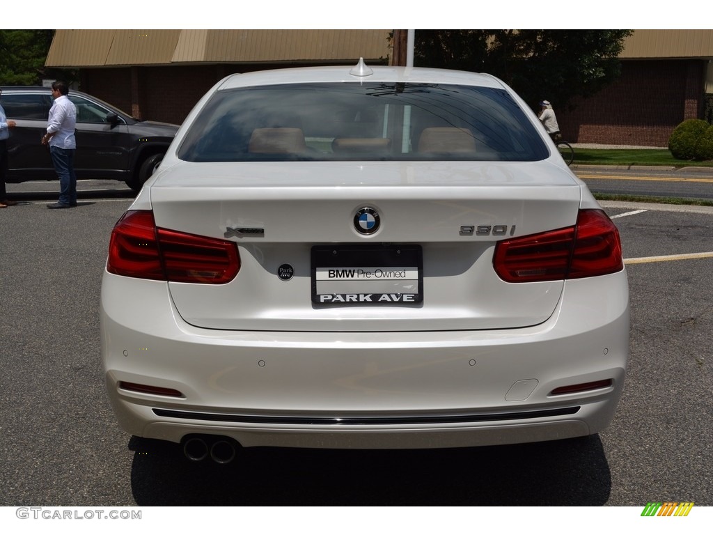 2017 3 Series 330i xDrive Sedan - Mineral White Metallic / Saddle Brown photo #4