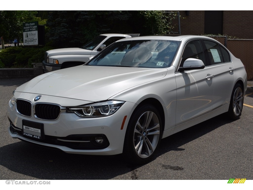 2017 3 Series 330i xDrive Sedan - Mineral White Metallic / Saddle Brown photo #6