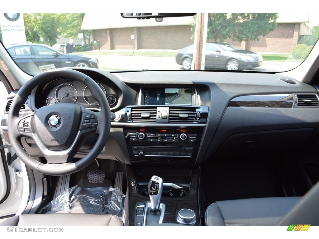 2017 X3 xDrive35i - Alpine White / Black photo #15