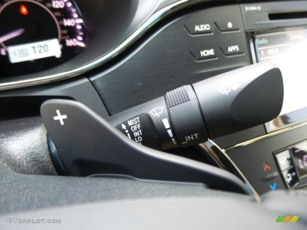 2018 Toyota Avalon XLE Controls Photo #121692848