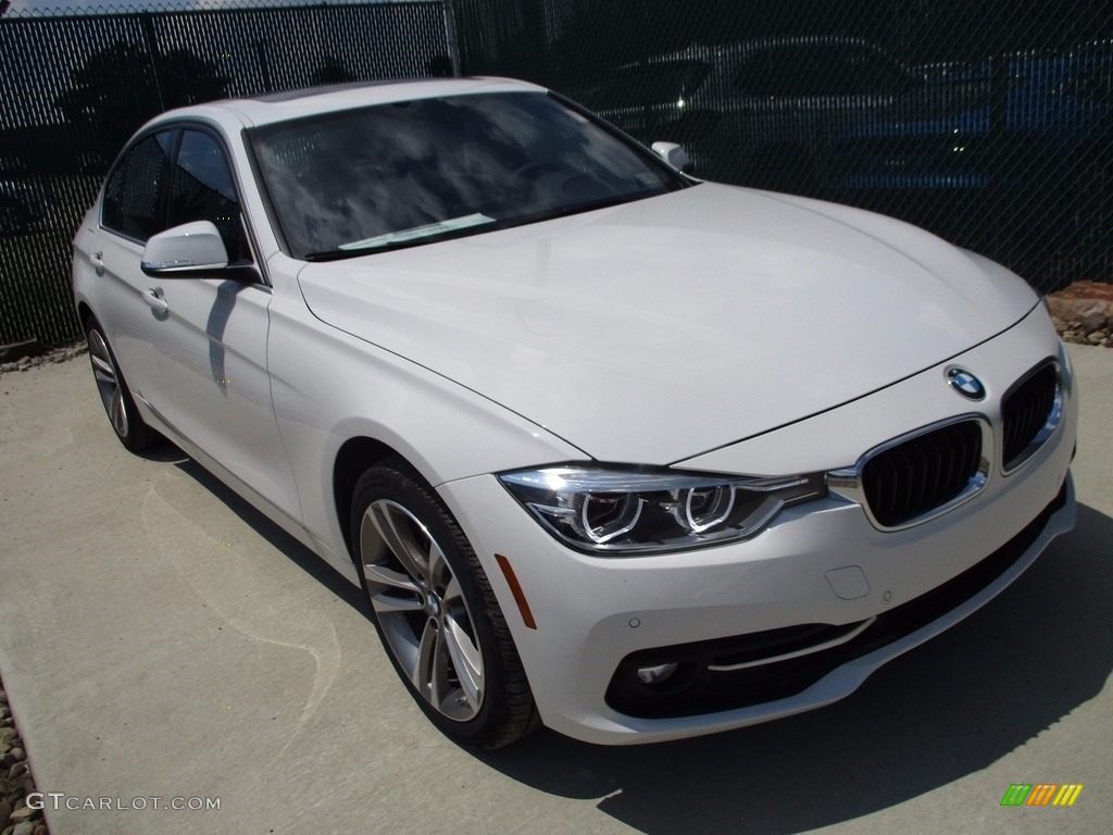 2017 3 Series 330i xDrive Sedan - Alpine White / Black photo #5