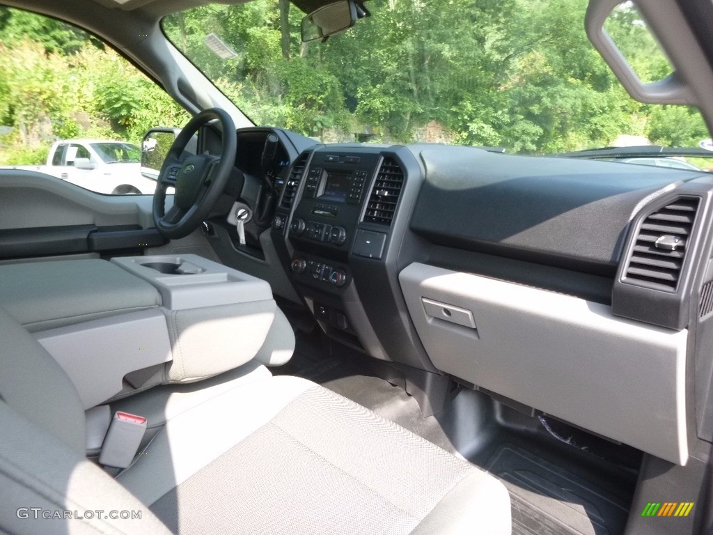 2017 F150 XL Regular Cab 4x4 - Blue Jeans / Earth Gray photo #2