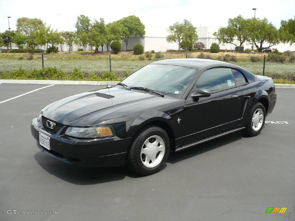 2001 Mustang V6 Coupe - Black / Dark Charcoal photo #3