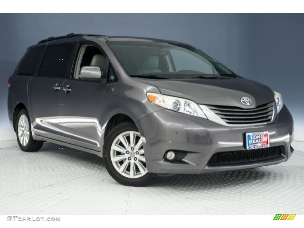 2011 Sienna XLE AWD - Predawn Gray Mica / Light Gray photo #12