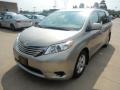 2017 Creme Brulee Mica Toyota Sienna LE #121711679