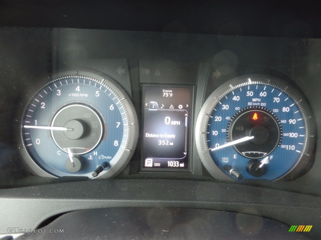 2017 Sienna XLE - Midnight Black Metallic / Ash photo #16