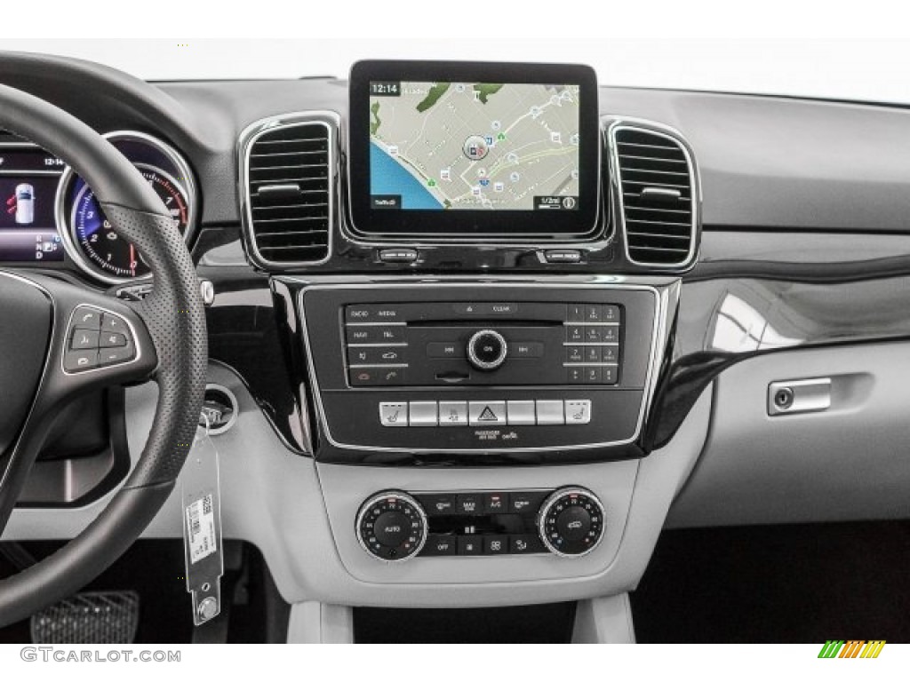 2017 Mercedes-Benz GLE 43 AMG 4Matic Controls Photo #121717040