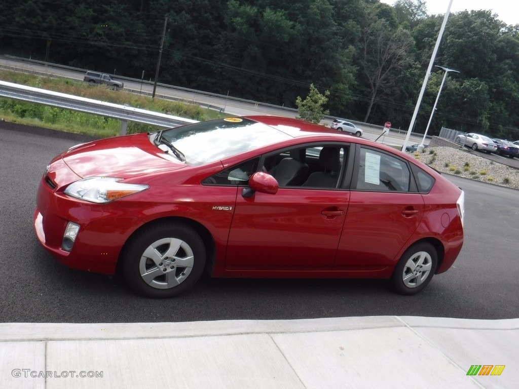 2010 Prius Hybrid III - Barcelona Red Metallic / Dark Gray photo #5