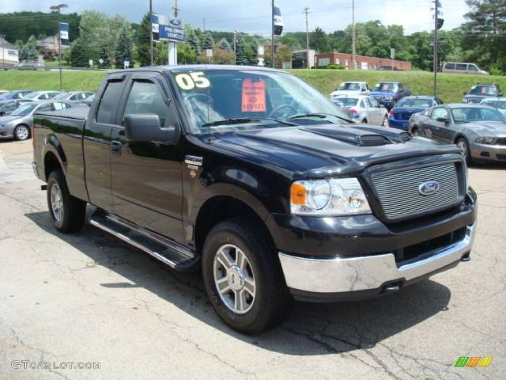 2005 F150 XLT SuperCab 4x4 - Black / Medium Flint Grey photo #6