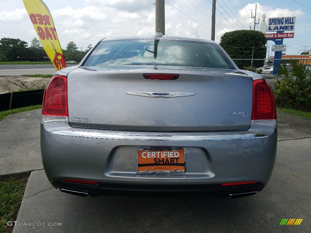 2017 300 C - Billet Silver Metallic / Black photo #4