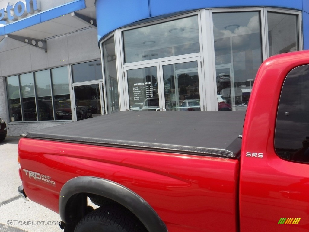 2003 Tacoma V6 TRD Xtracab 4x4 - Radiant Red / Oak photo #9