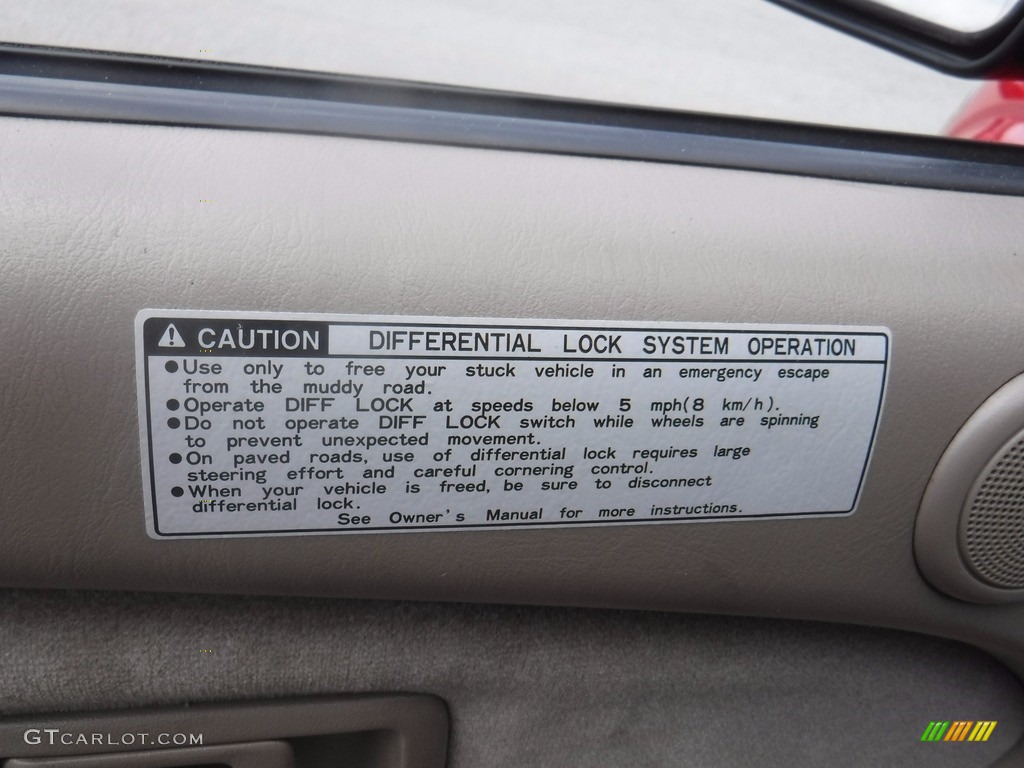 2003 Tacoma V6 TRD Xtracab 4x4 - Radiant Red / Oak photo #16