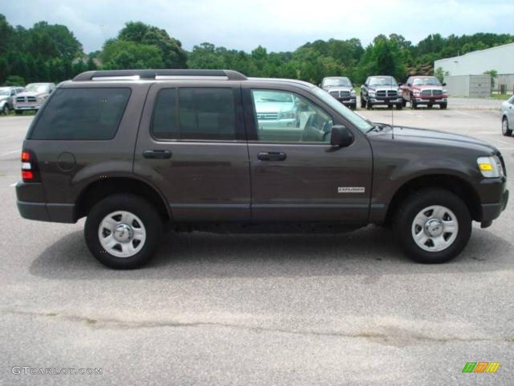 2006 Explorer XLS - Dark Stone Metallic / Camel photo #5