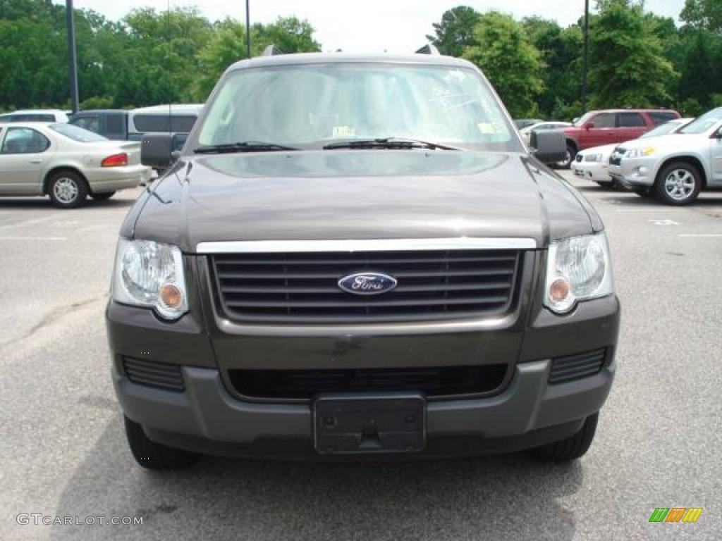 2006 Explorer XLS - Dark Stone Metallic / Camel photo #7
