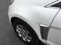 Platinum Ice Tricoat - SRX Luxury AWD Photo No. 24