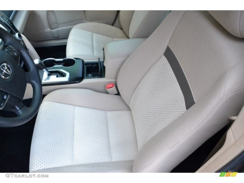 2014 Camry LE - Cypress Pearl / Ivory photo #11