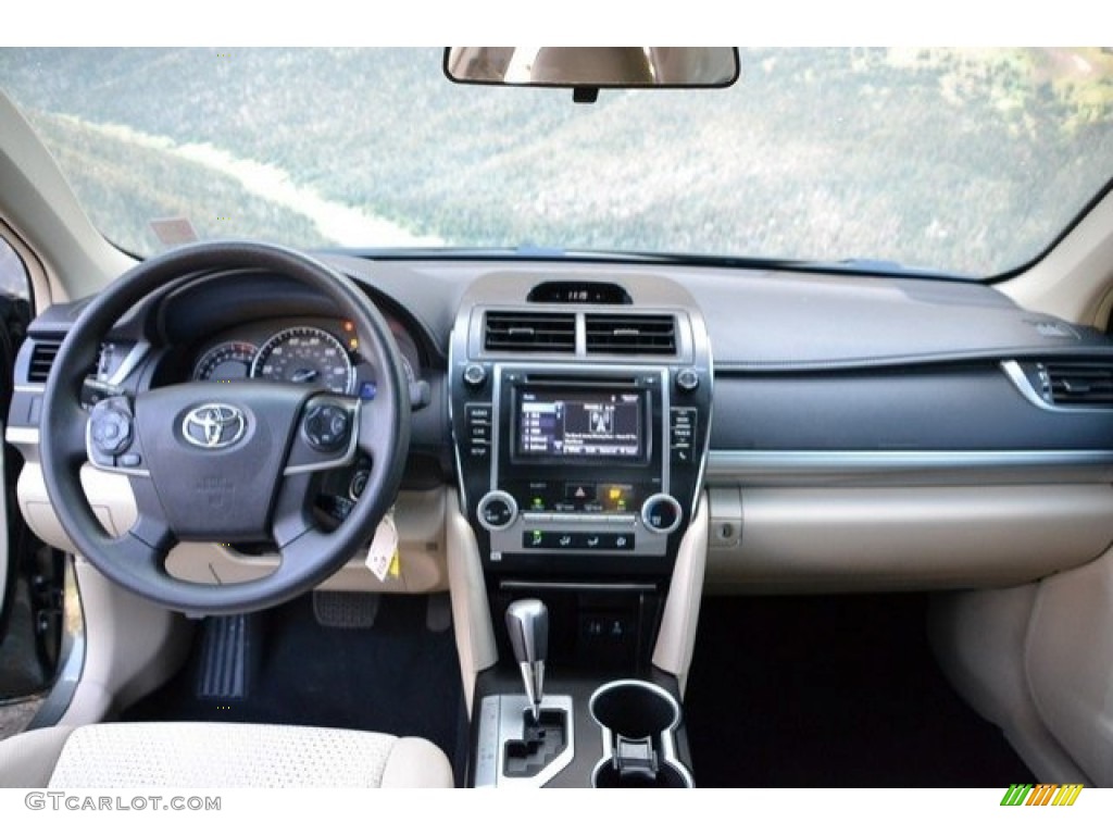 2014 Camry LE - Cypress Pearl / Ivory photo #13