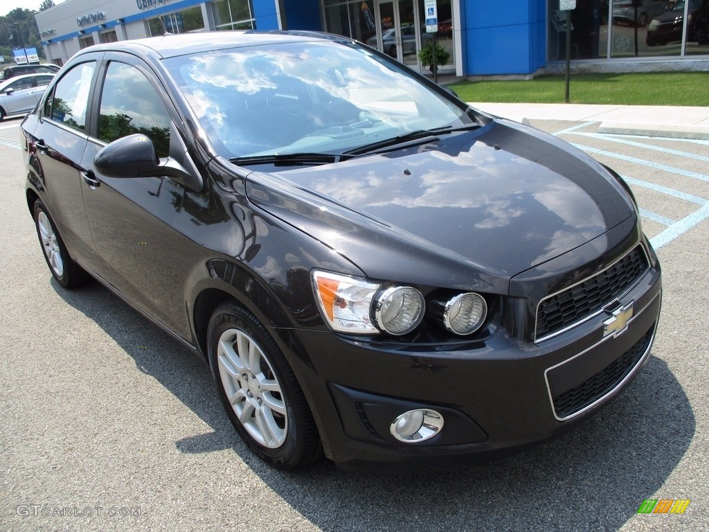 2013 Sonic LT Sedan - Mocha Bronze Metallic / Jet Black/Brick photo #18