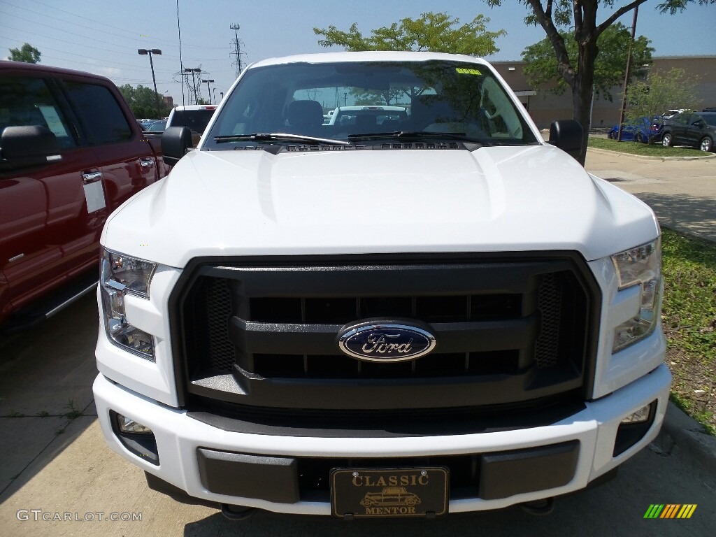 2017 F150 XL SuperCab 4x4 - Oxford White / Earth Gray photo #2