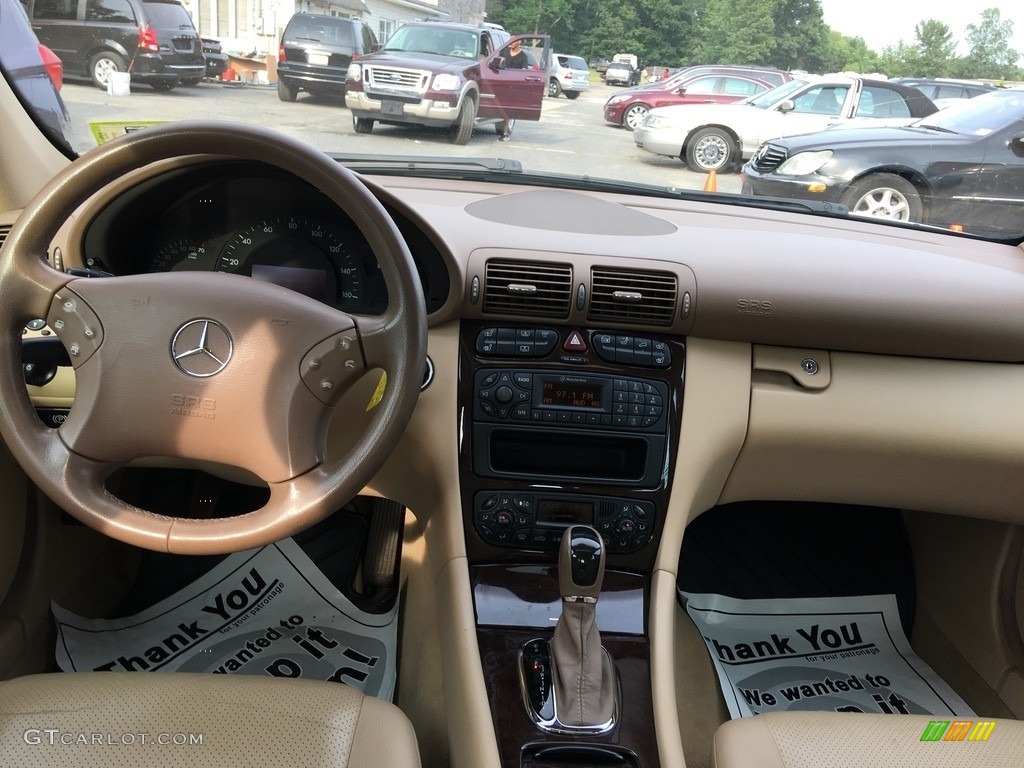 2004 C 320 4Matic Sedan - Alabaster White / Charcoal photo #11