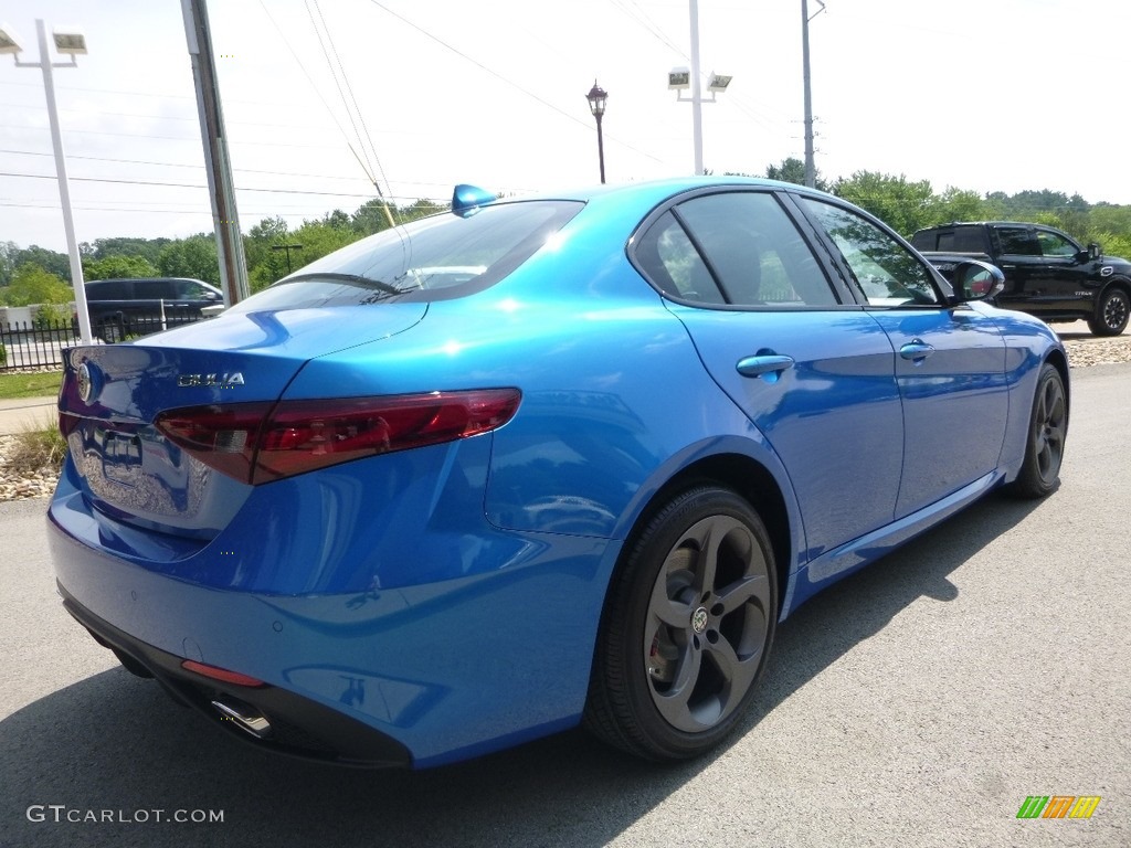 2017 Giulia AWD - Misano Blue Metallic / Black photo #12